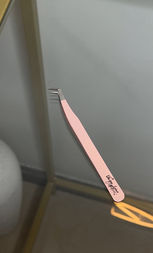 Pastel Pink
Volume Boot Tweezer